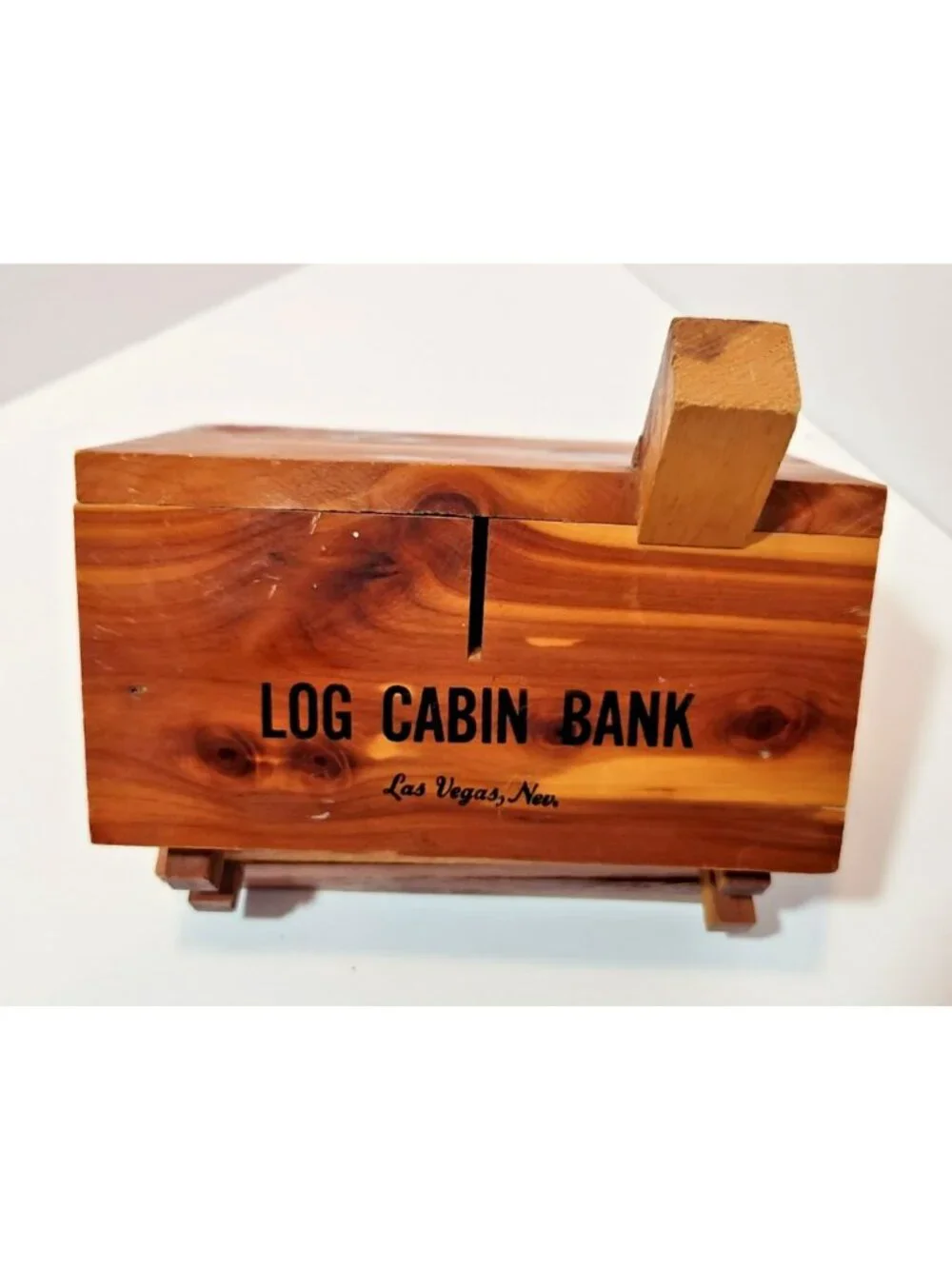 Vintage Log Cabin Cedar Bank - Las Vegas Nevada Souvenir With Stopper